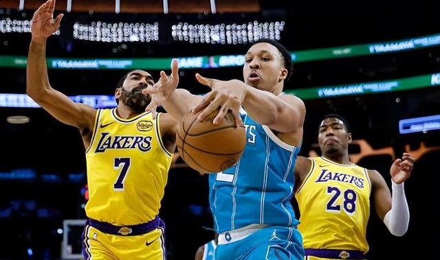 hth-打了半天最高数据是犯规，湖人替补后场连底薪球员的水平都达不到